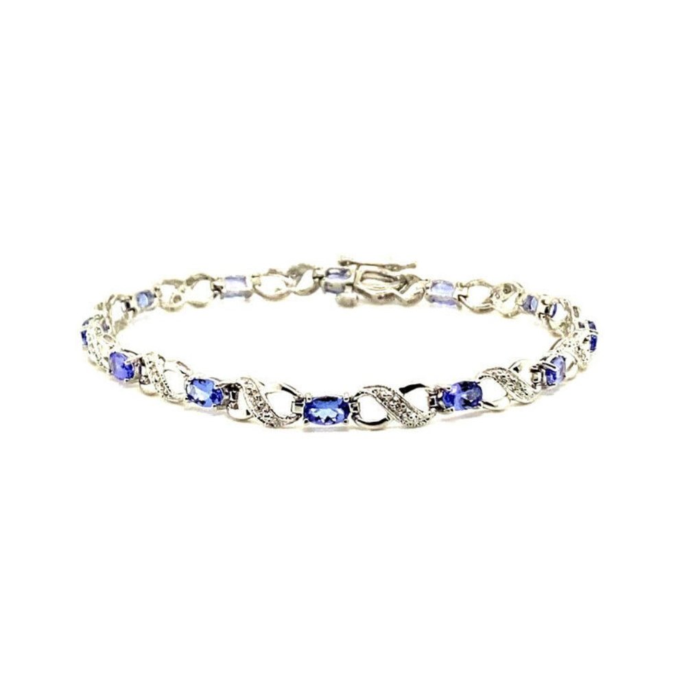 2.70 Carat Diamond and Tsavorite Bracelet